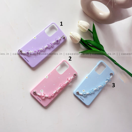 Scattered Daisy Chain Mobile Cover